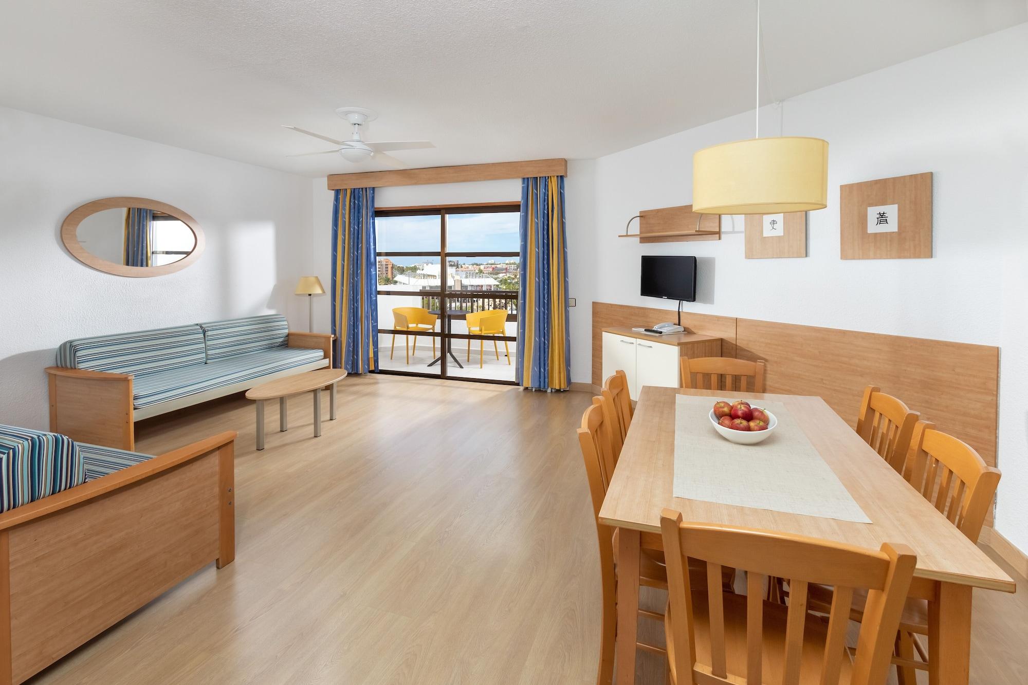 อกวามาร์ Aparthotel ลอส กริสเตียนอส ภายนอก รูปภาพ