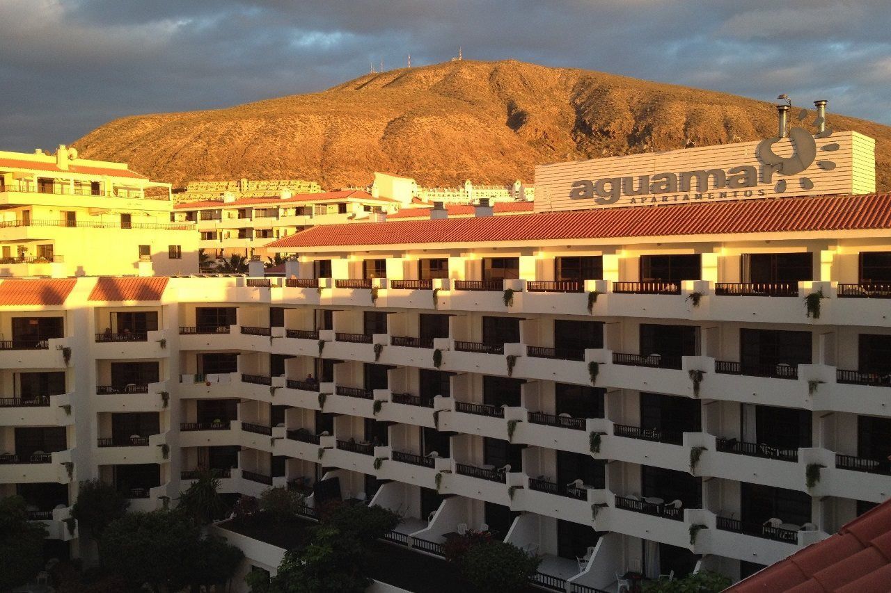 อกวามาร์ Aparthotel ลอส กริสเตียนอส ภายนอก รูปภาพ