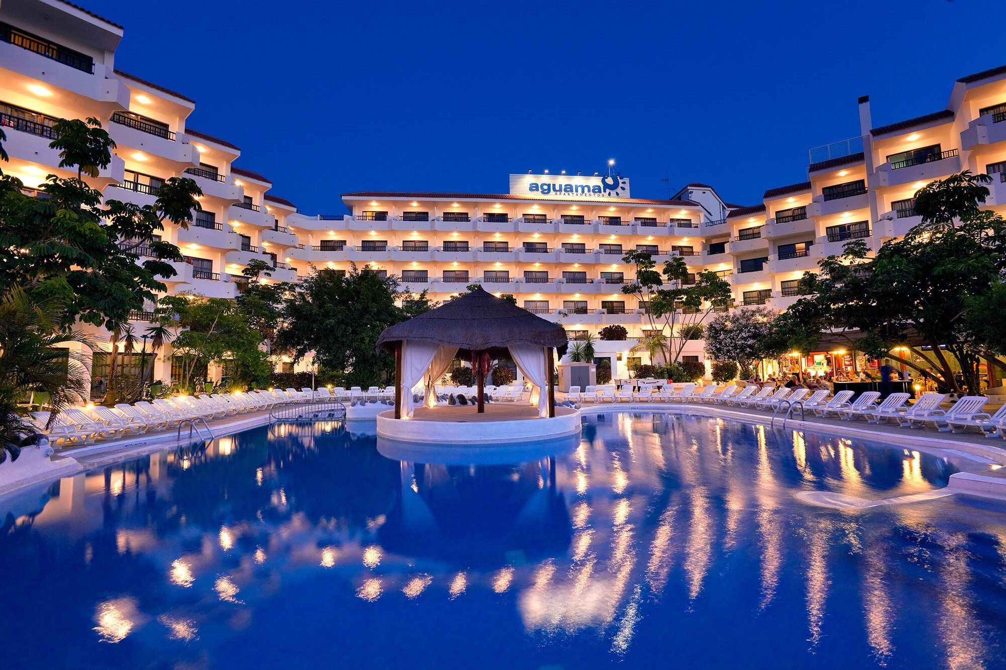 อกวามาร์ Aparthotel ลอส กริสเตียนอส ภายนอก รูปภาพ